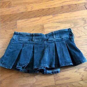 Dark grey Pleated Denim low rise mini skirt